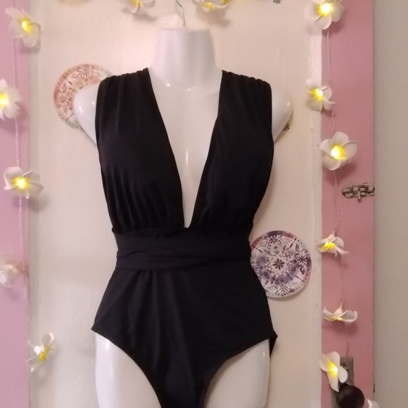 Zomoneti (L) Multi Tie Halter One Piece - Picture 1 of 8